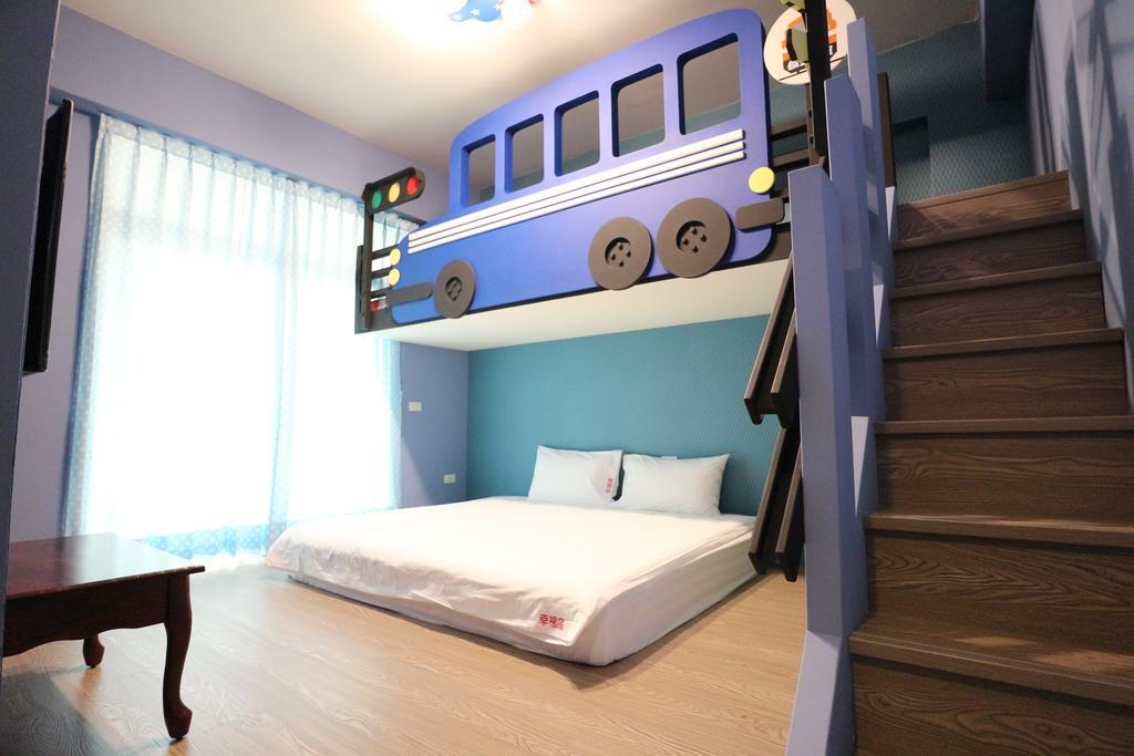 The Railroad Runs Hotel Taitung Ngoại thất bức ảnh